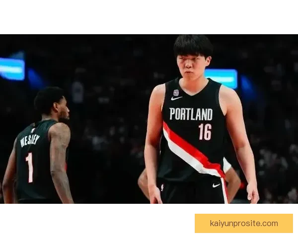 杨瀚森因伤缺席 开拓者拒森林狼18分逆转 格兰特26分助力制胜5分