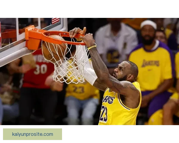 詹姆斯回顾火湖大战晒照庆七连胜霸气喊话球迷调侃互动